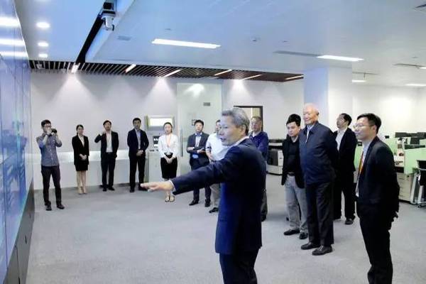 國家創(chuàng)新與發(fā)展戰(zhàn)略研究會一行蒞臨善林金融參觀考察